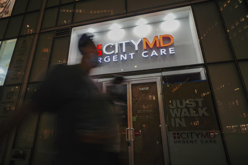 Photo by: John Nacion/STAR MAX/IPx 2020 10/21/20 A view of people passing by a CityMD clinic. New York City continues Phase 4 of re-opening following restrictions imposed to slow the spread of coronavirus on October 21, 2020 in New York City. The fourth phase allows outdoor arts and entertainment, sporting events without fans and media production.