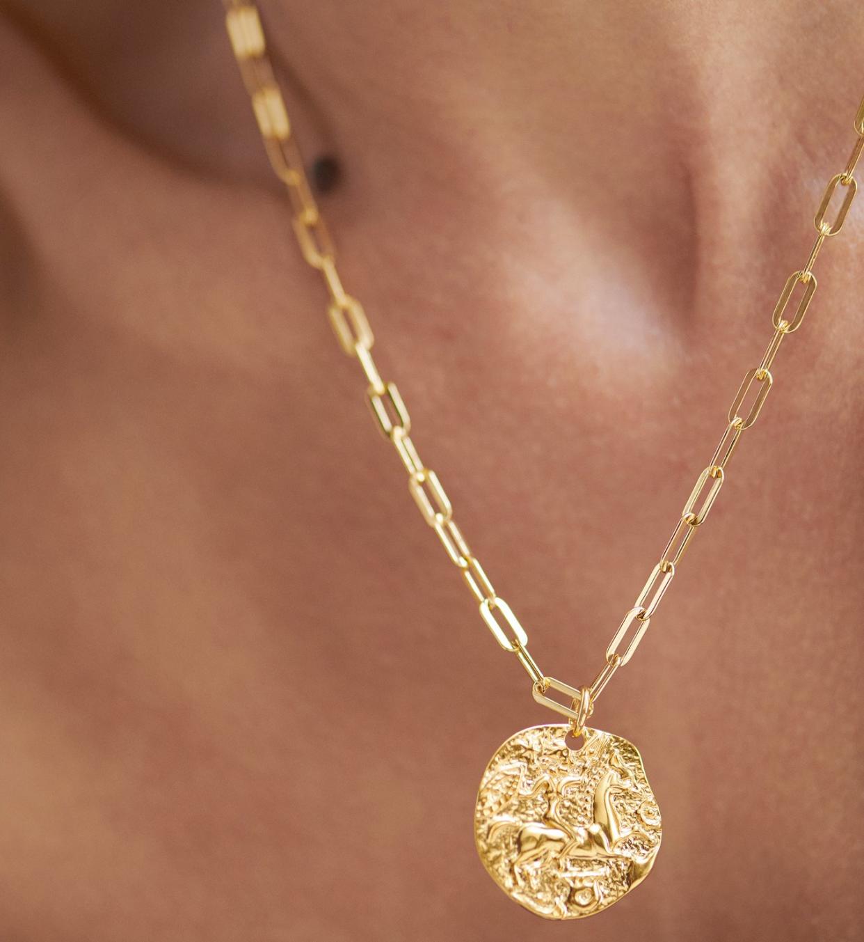 <p><a href="https://go.redirectingat.com?id=74968X1596630&url=https%3A%2F%2Fwww.monicavinader.com%2Fus%2Fgoddess-coin-pendant-charm%2Fgold-vermeil-goddess-coin-pendant-charm&sref=https%3A%2F%2Fwww.townandcountrymag.com%2Fstyle%2Fjewelry-and-watches%2Fg34464609%2Fkate-middleton-meghan-markle-wear-monica-vinader-jewelry%2F" rel="nofollow noopener" target="_blank" data-ylk="slk:Shop Now;elm:context_link;itc:0;sec:content-canvas" class="link rapid-noclick-resp">Shop Now</a></p><p>Goddess Coin Pendant Charm</p><p>monicavinader.com</p><p>$135.00</p>