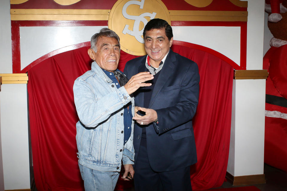 Carlos Bonavides junto a Héctor Suárez. (Medios y Media/Getty Images)