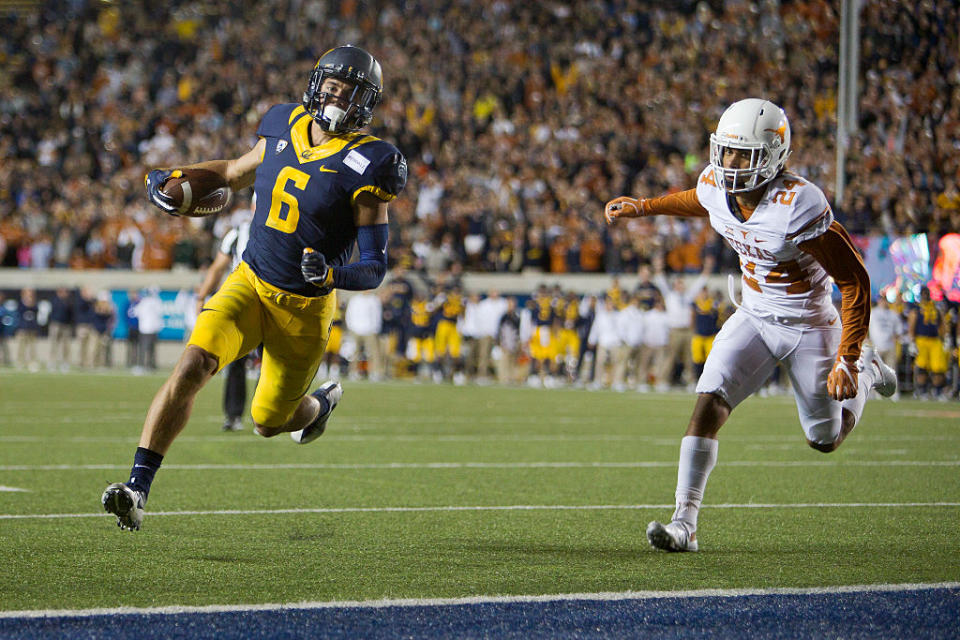 BERKELEY, CA - SEPTEMBER 17: Wide receiver Chad Hansen #6 of the California Golden Bears scores on a two-point conversion against cornerback John Bonney #24 of the Texas Longhorns in the fourth quarter. (Getty Images)
