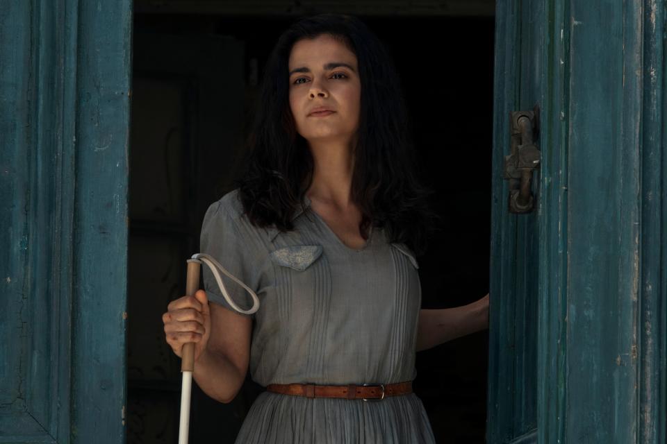 Aria Mia Loberti as Marie-Laure in All the Light We Cannot See (Netflix)