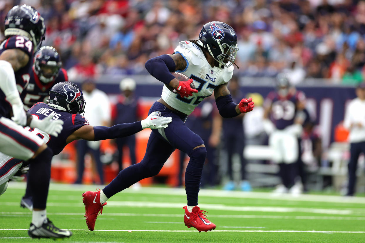 Derrick Henry #22 of the Tennessee Titans 