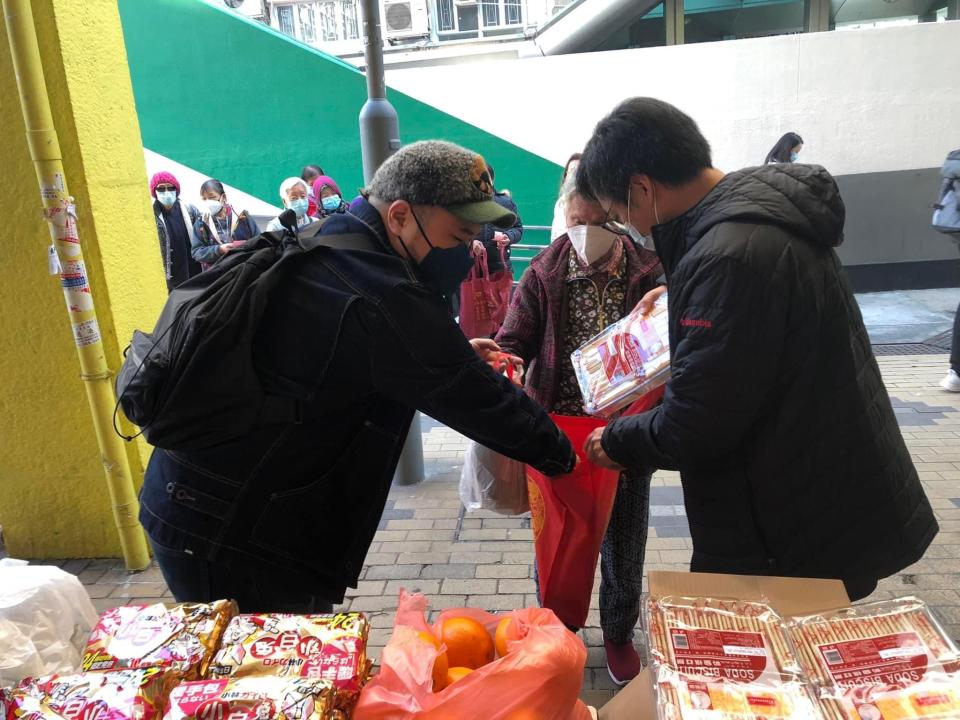 免費派飯〡餐廳小店疫境送暖！免費送飯盒/送乾糧/送糖水