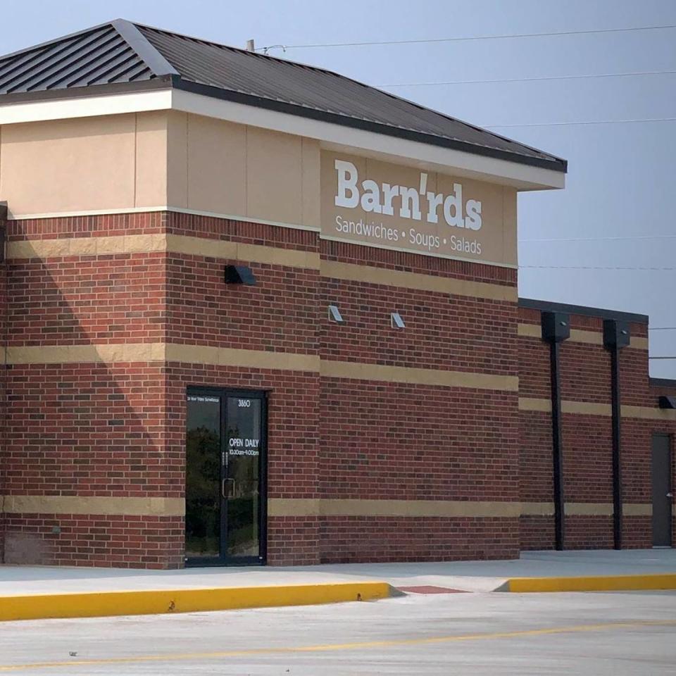 Barn'rds Restaurant, known for its roast beef sandwiches, is moving from North Woodlawn to 37th and Corn in 2020.