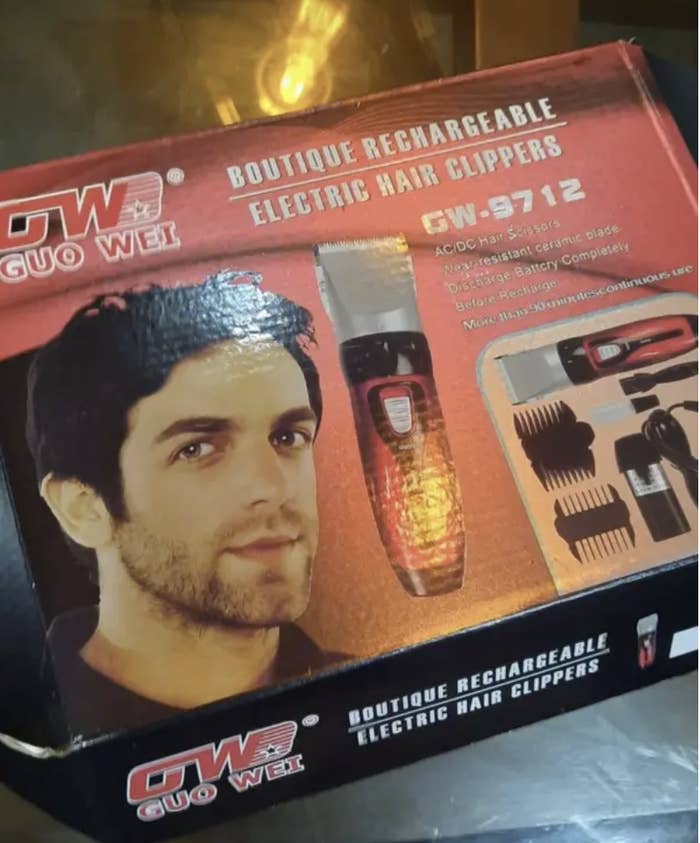 Novak's face on a hair clippers box