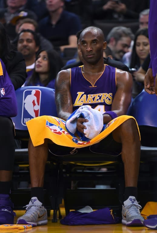 Kobe Bryant of the Los Angeles Lakers, pictured on November 24, 2015, shot three airballs during the game with the Golden State Warriors