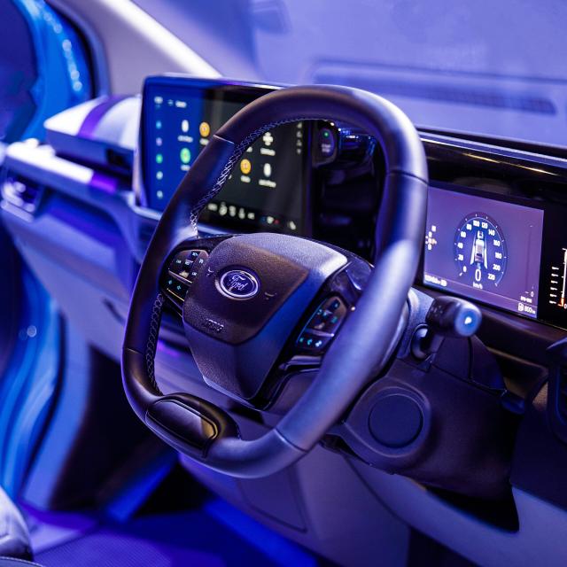 2024 Ford Transit Custom diesel van revealed with a steering wheel that  turns into a table - Drive