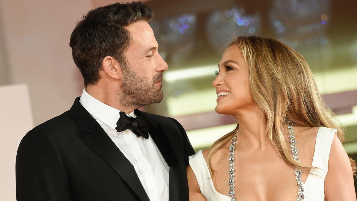 JLo Shared A Kiss With Ben Affleck While Wearing This Lipstick Duo