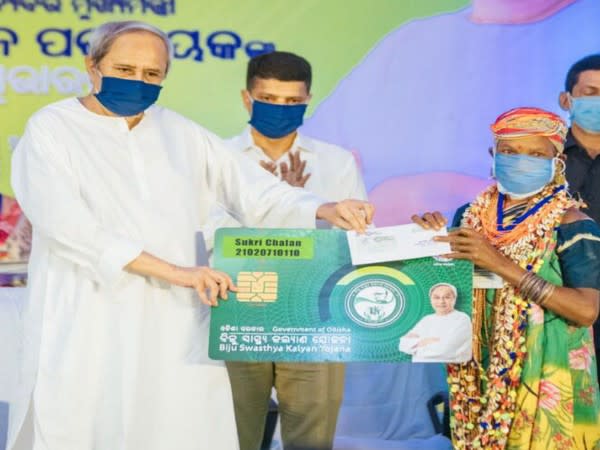 Odisha CM Naveen Patnaik distributes smart health cards (Photo/ANI)