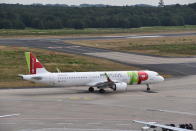 La principal aerolínea de Portugal aparece en la posición 13. Cuenta con una flota de unos 100 aviones, todos de Airbus, y pretende consolidarse como una de las grandes compañías europeas. Recientemente incluyó nuevas rutas desde Lisboa a ciudades de Estados Unidos y Canadá. (Foto: Horst Galuschka / picture alliance / Getty Images).