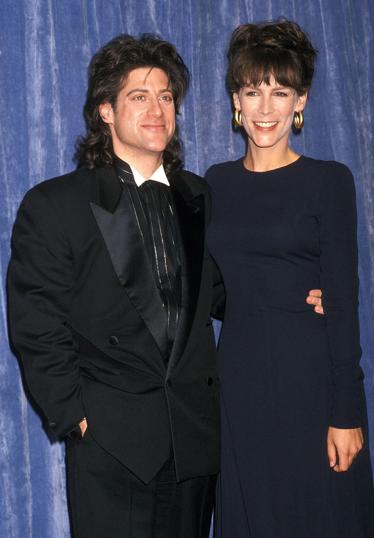 Actor Richard Lewis and actress Jamie Lee Curtis attend the 41st Annual Primetime Emmy Awards on September 17, 1989 at the Pasadena Civic Auditorium in Pasadena, California.  (Ron Galella Collection via Getty Images)