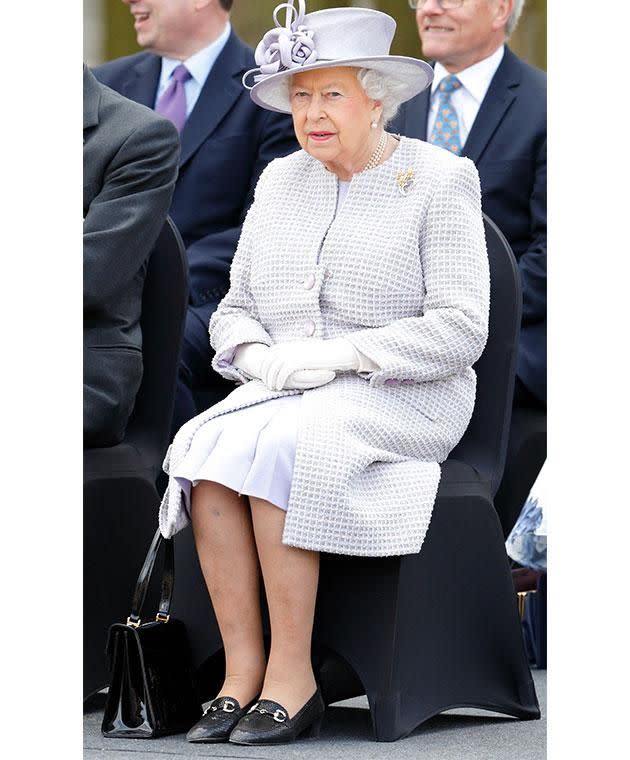 Jedes neue Paar Schuhe wird der Queen komplett eingelaufen geliefert, sagt ein royaler Insider. Bild: Getty