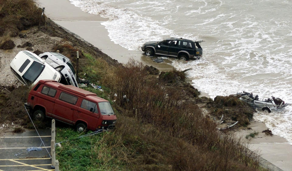 Nuevo desprendimiento de tierra en la costa británica