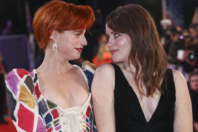 En Londres, Claire Foy y Jessie Buckley destacaron en la alfombra roja del estreno de la película Women Talking