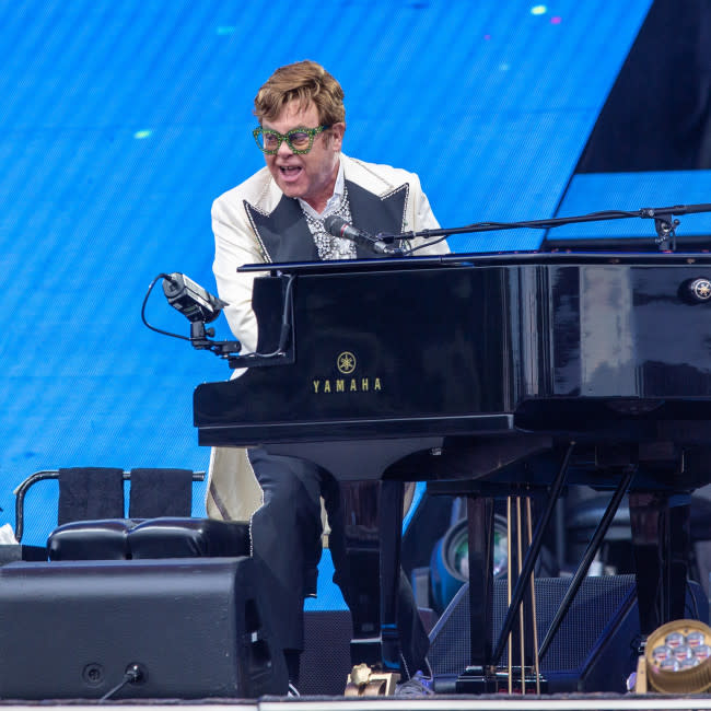 Sir Elton John pone fin a su asociación con Gucci credit:Bang Showbiz