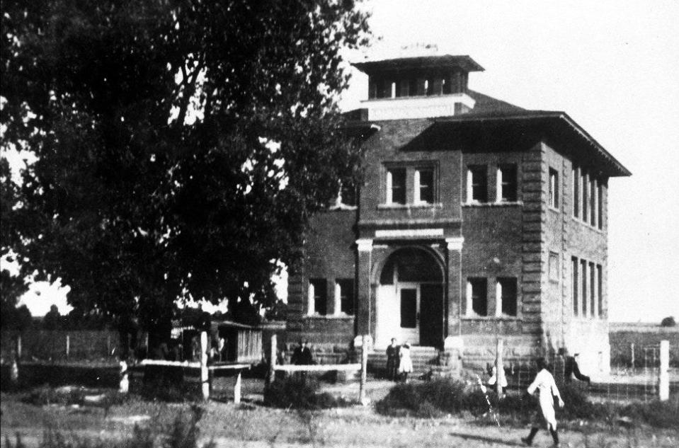 The Plummer School, 2524 E. Vine Drive, served as the only school in District 26 from 1906 until it was abandoned in 1960. Since then, it has been turned into an event center. It has been on the National Register of Historic Places since 1999.