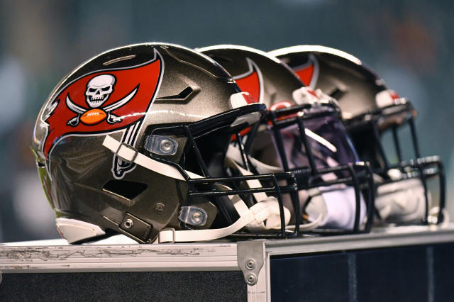 buccaneers roster 2022