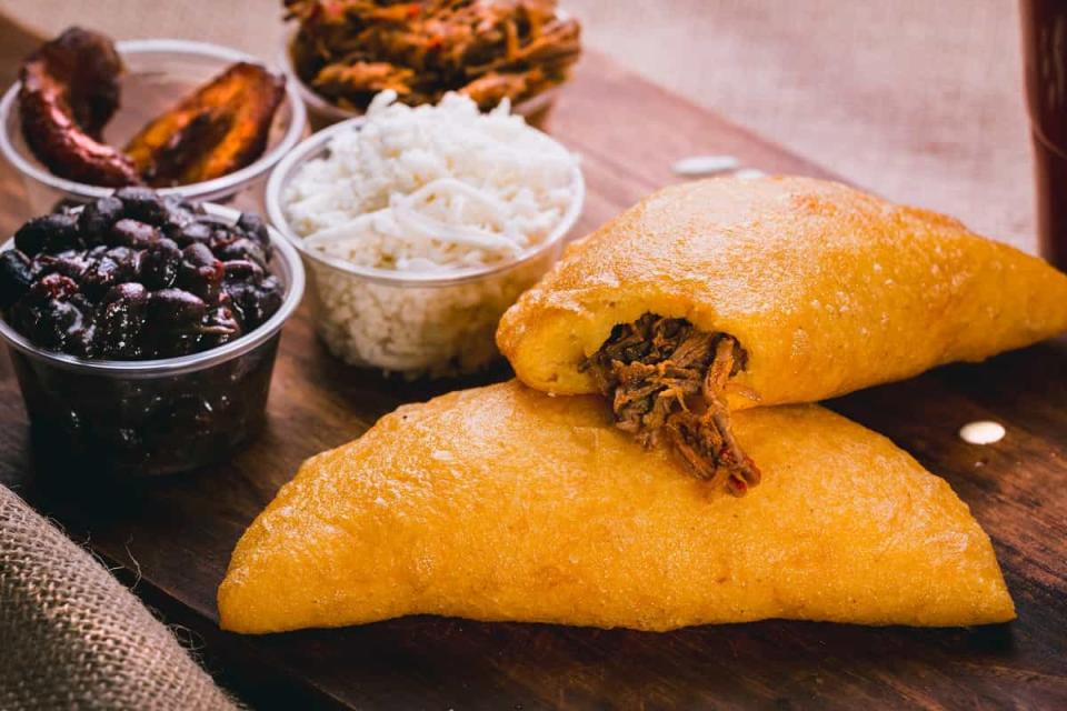 de qué son las empanadas venezolanas