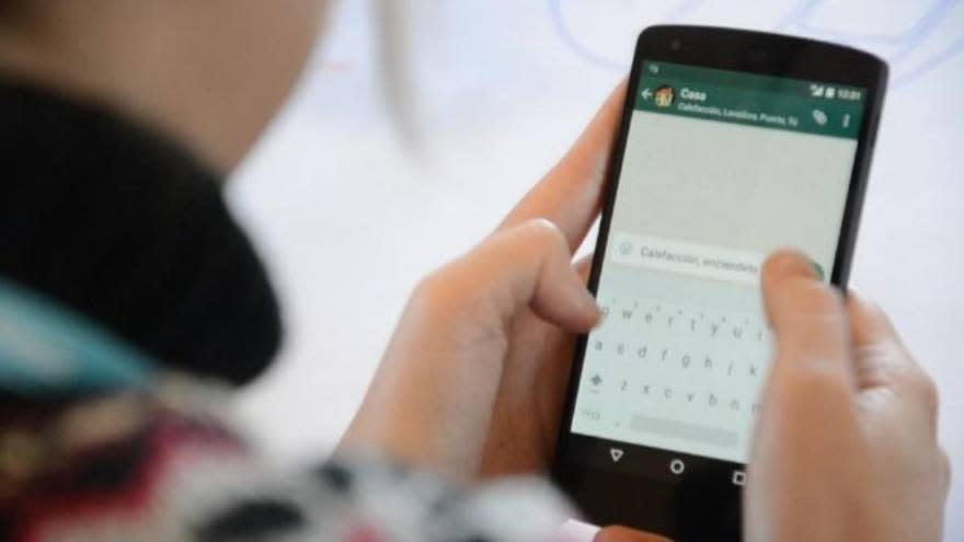 WhatsApp te permite guardar videos que recibiste en tu celular.