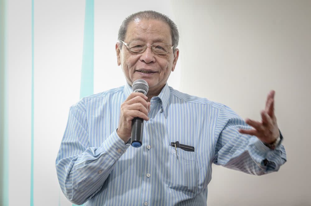 DAP adviser Lim Kit Siang said he had not realised he was ‘omnipotent but also omniscient and omnipresent’ based on Najib’s latest reported remark made in Pendang, Kedah last night. — Picture by Firdaus Latif