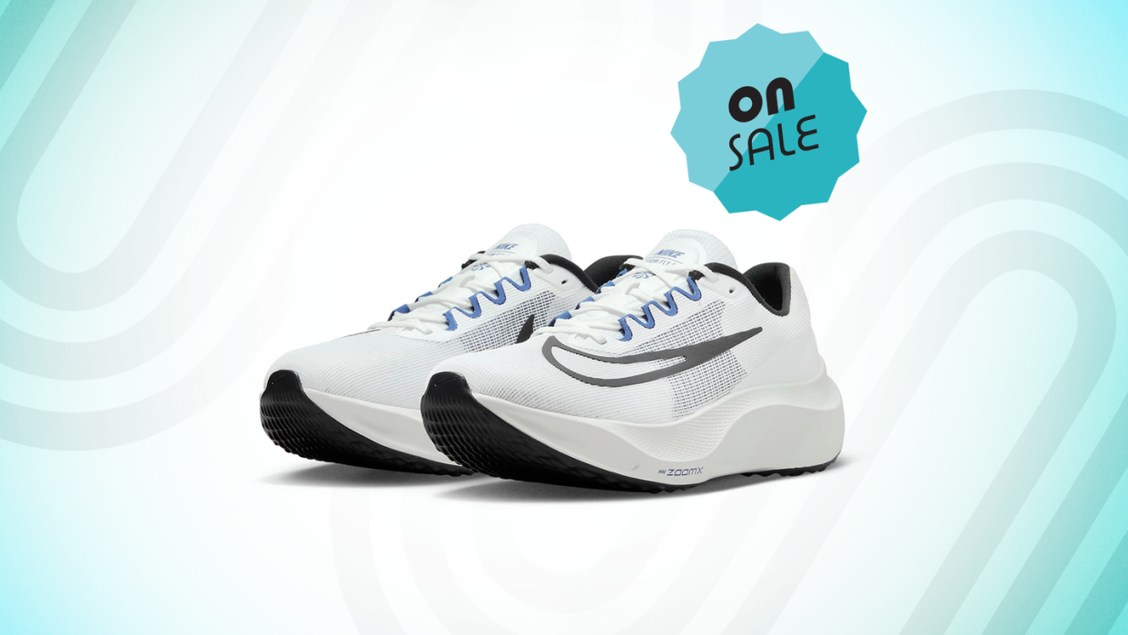 nike running shoes, on sale