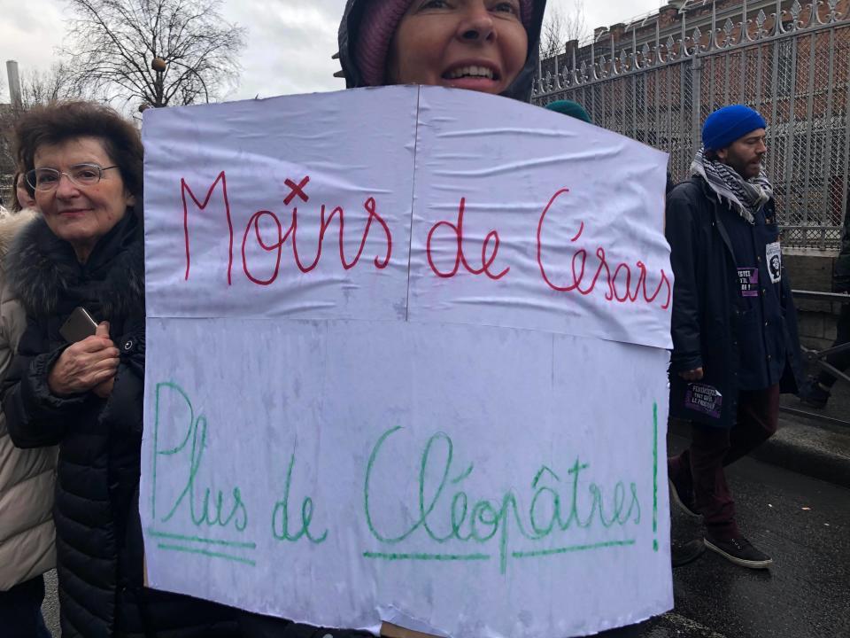 "Moins de Césars. Plus de Cléopâtres". 