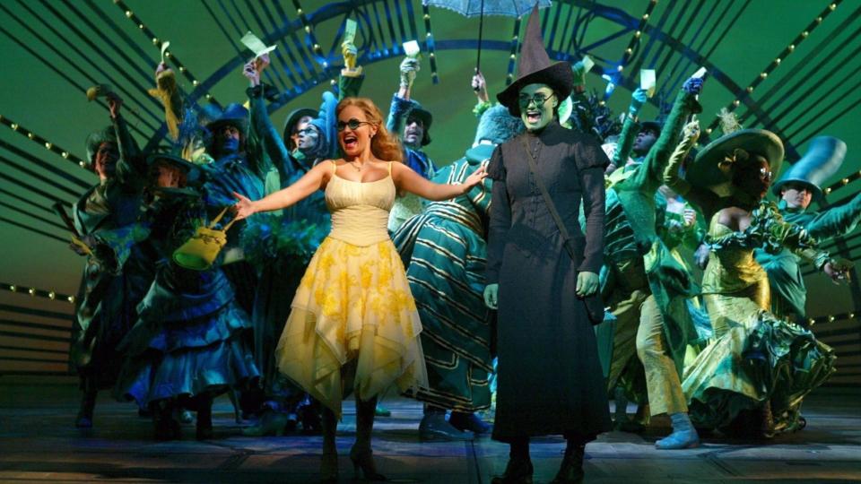 Editorial use onlyMandatory Credit: Photo by ITV/Shutterstock (781504kj)&#39;Broadway: The American Musical&#39; - Episode 6 - Kristin Chenoweth as Glinda, Idina Menzel as Elphaba and company in &#39;Wicked&#39; - 1997 -GTV.