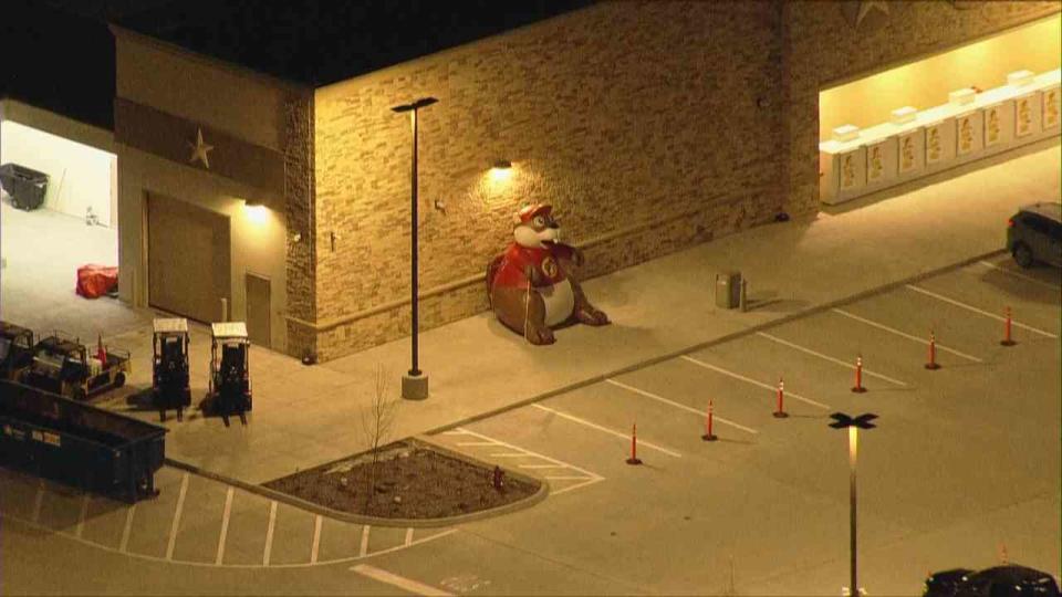 Beaver statue outside Colorado’s Buc-ee’s in Johnstown. (KDVR)