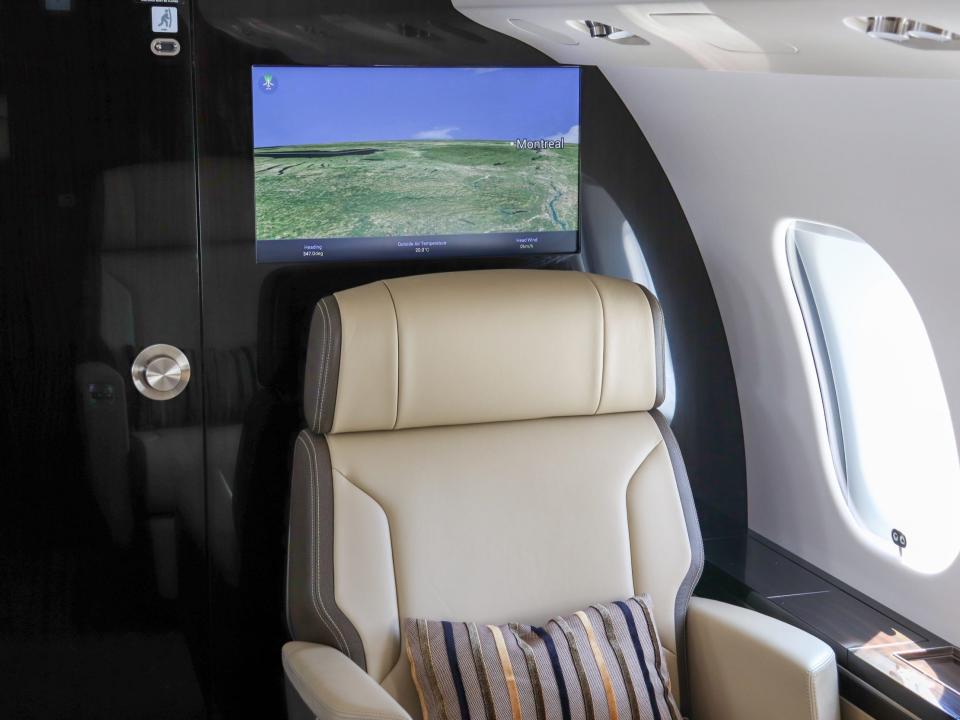 Bombardier Global 6500 private jet