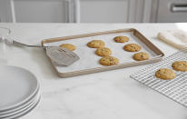 <p>When it comes to biscuits and the like, we’re all probably thinking sugar, not salt. But turns out that cookies are guilty of containing a lot of salt. Watch out for ‘healthy’ branded versions which usually contain even more than the regular shop products.<br><i>[Photo: Sheila Gim]</i> </p>