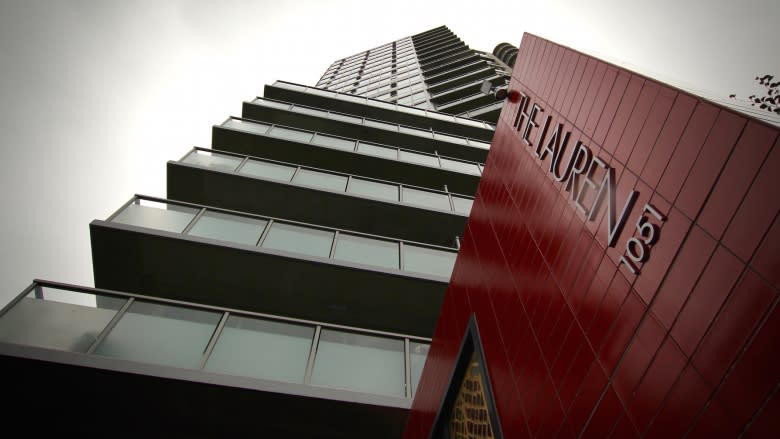 Lease loophole lets owners jack up rent in West End rental tower, tenants say