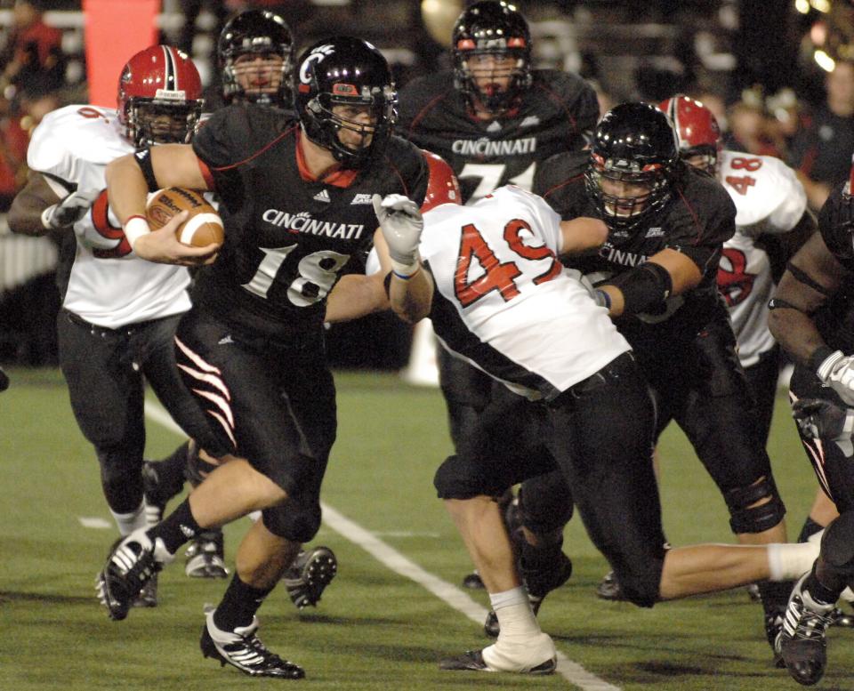 September 12, 2009: University of Cincinnati's Travis Kelce runs the ball in the second quarter against Southeast Missouri State.