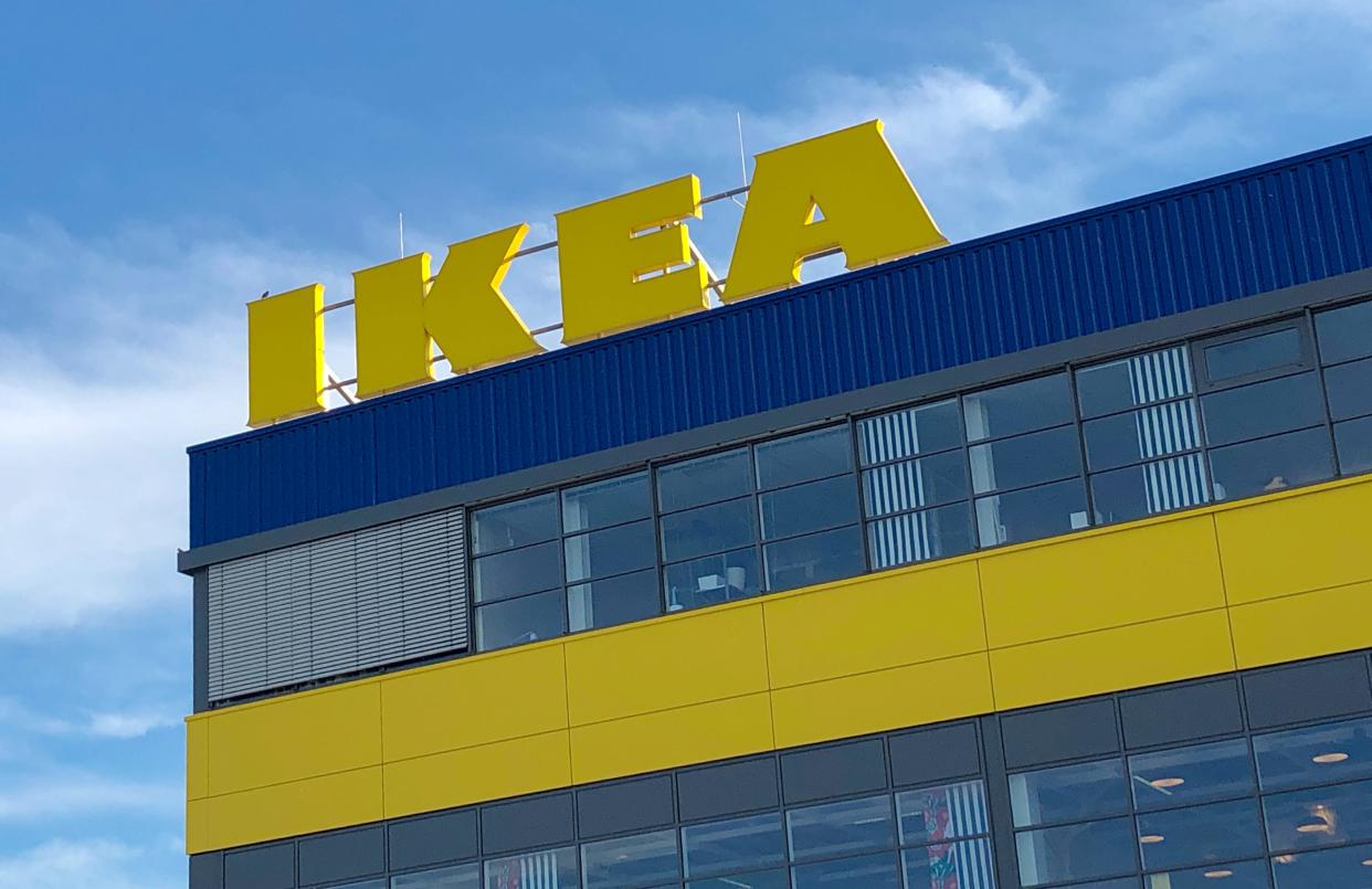10 May 2021, Brandenburg, Waltersdorf: The logo of the furnishing company IKEA in the district of Schönefeld in the district of Dahme-Spreewald.