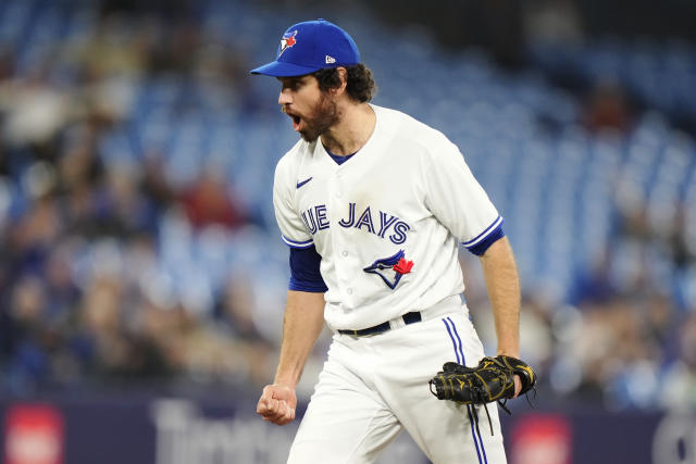 Jansen hits 3-run walk-off homer in 10th inning to lift Blue Jays over  Yankees