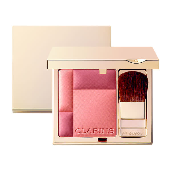 <a href="http://www.escentual.com/clarins/clarins-make-up/200277/?p=2" rel="nofollow noopener" target="_blank" data-ylk="slk:Clarins Blush Prodige Illuminating Cheek Colour – £20.00 - Escentual.com;elm:context_link;itc:0;sec:content-canvas" class="link "><b>Clarins Blush Prodige Illuminating Cheek Colour – £20.00 - Escentual.com</b></a><br><br>Add a pop of colour to your cheeks with this rose-coloured blush encased in a luxe gold metal packaging.<br><br><i>Let us know what you think of these Valentine's Day beauty gifts over on <a href="https://twitter.com/ylifestyleuk" rel="nofollow noopener" target="_blank" data-ylk="slk:Twitter;elm:context_link;itc:0;sec:content-canvas" class="link ">Twitter </a>now.</i>