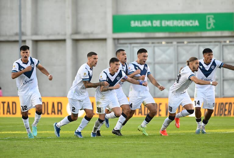 Vélez derrotó a Argentinos en los penales y es finalista