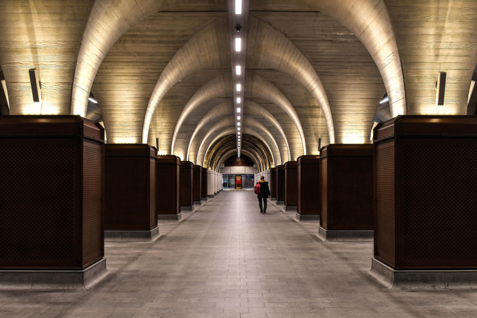 These eerie photos taken by a commuting key worker show how London has become a ghost town during the coronavirus pandemic.