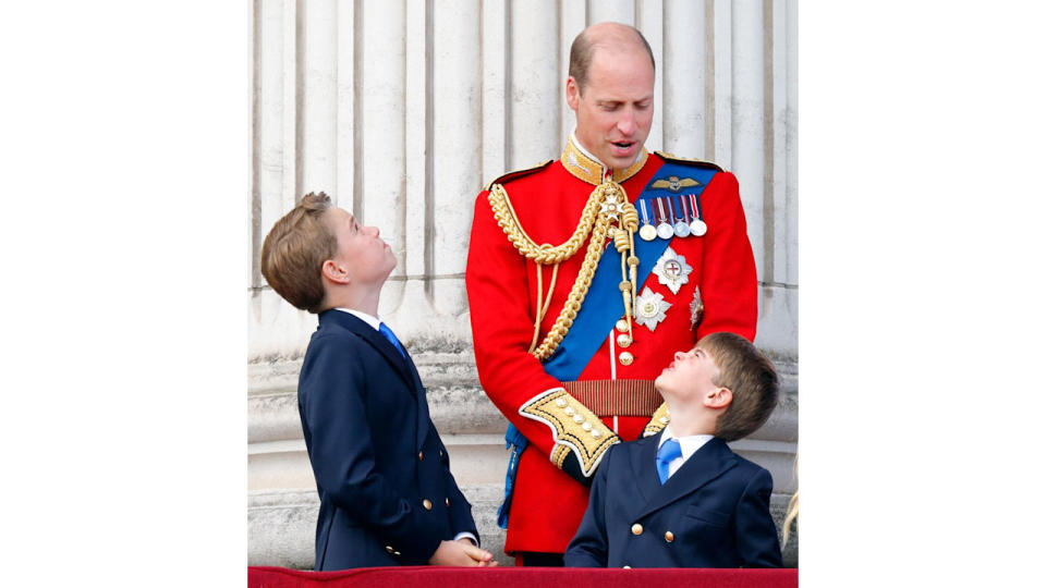 William talking to Louis on balcony