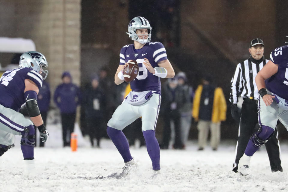 MANHATTAN, KS - NOVEMBER 25: Kansas State Wildcats quarterback Will Howard (18) stands in the pocket looking to pass in the fourth quarter of a Big 12 football game between the Iowa State Cyclones and Kansas State Wildcats on Nov 25, 2023 at Bill Snyder Family Stadium in Manhattan, KS. (Photo by Scott Winters/Icon Sportswire via Getty Images)