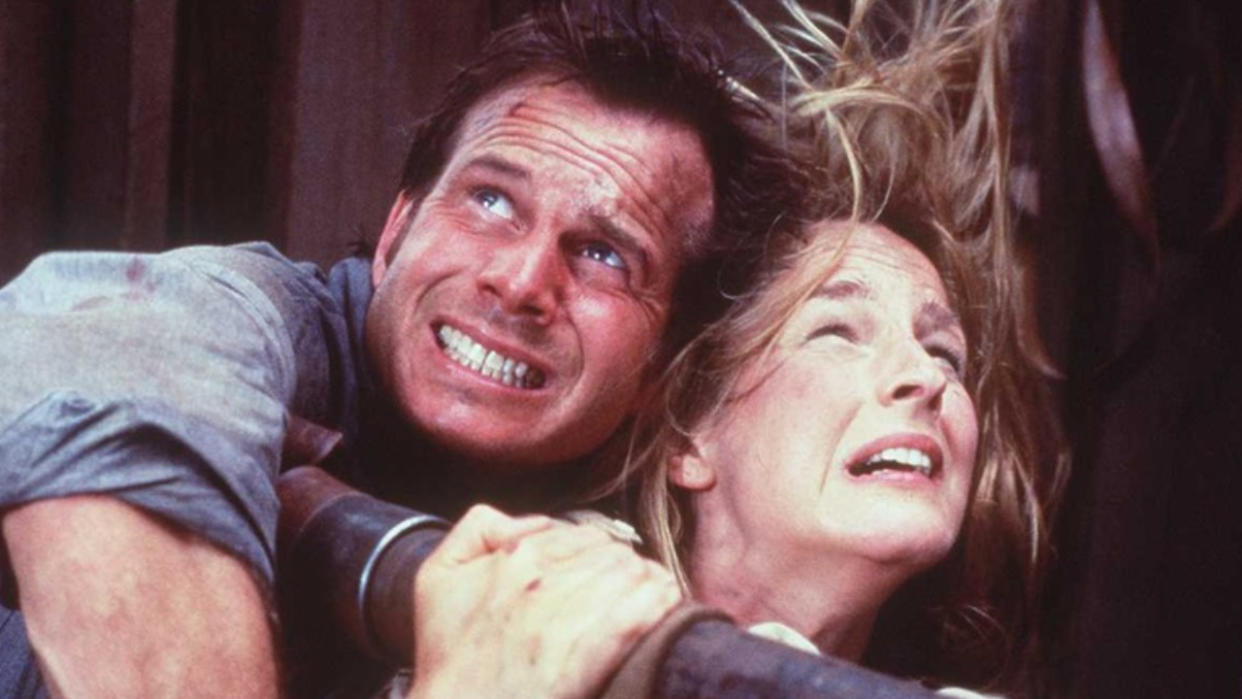  Bill Paxton and Helen Hunt in Twister 