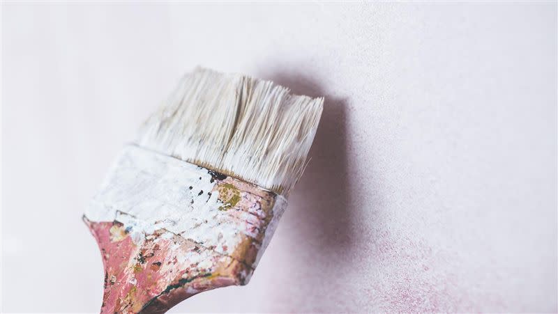 如果要幫家中重新粉刷油漆，請選擇不含鉛的環保漆。（示意圖／Pexels）