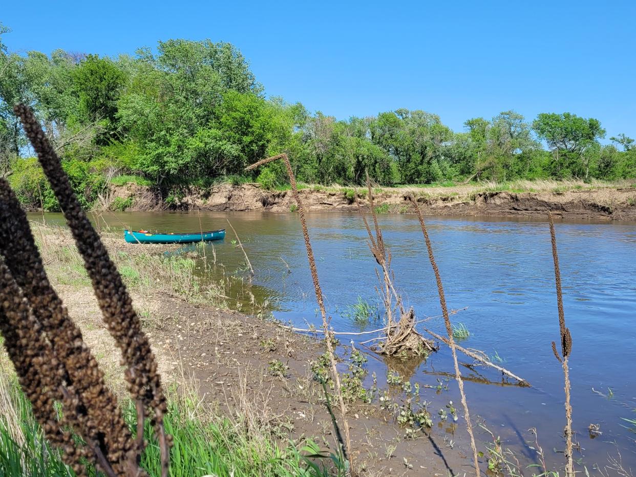 Pausing on the Middle Raccoon River just above Redfield.