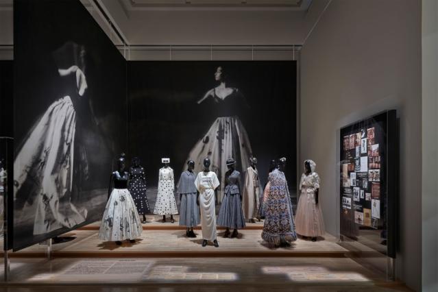 Inside the 'Christian Dior: Designer of Dreams' Exhibit in Tokyo [PHOTOS] –  WWD