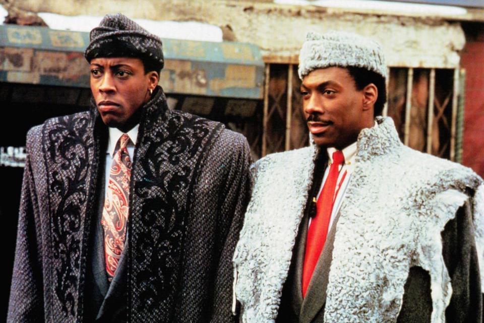 Eddie Murphy junto a Arsenio Hall en Un príncipe en Nueva York, un film que atravesó tormentas durante su rodaje