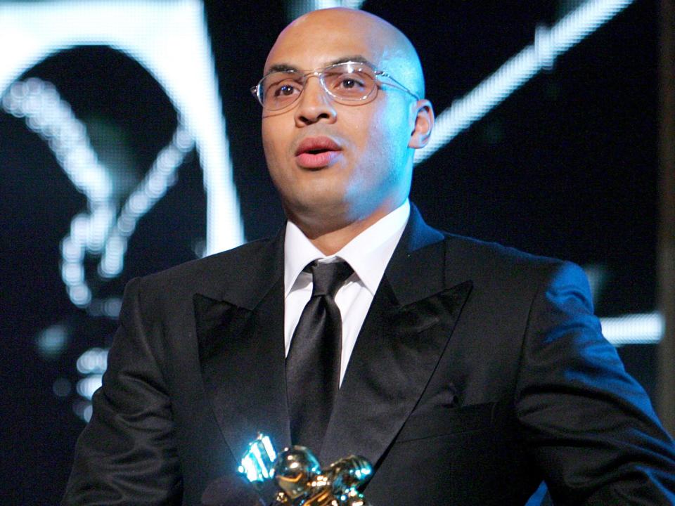 Hype Williams accepts the Video Vanguard Award during 2006 MTV Video Music Awards