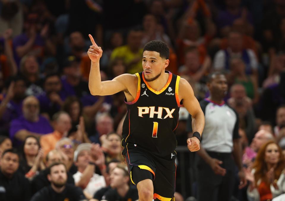 Devin Booker scored 47 points in the Suns&#39; Game 3 win over the Nuggets.