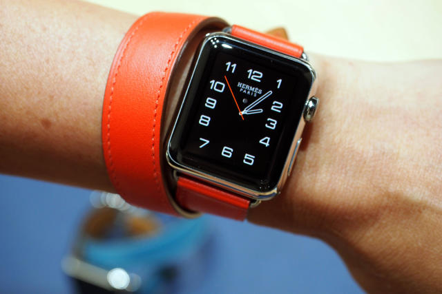 A closer look at that fancy new Hermes Apple Watch band