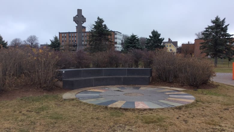 Replacement stones in Charlottetown's Irish monument from Quebec, not counties of Ireland