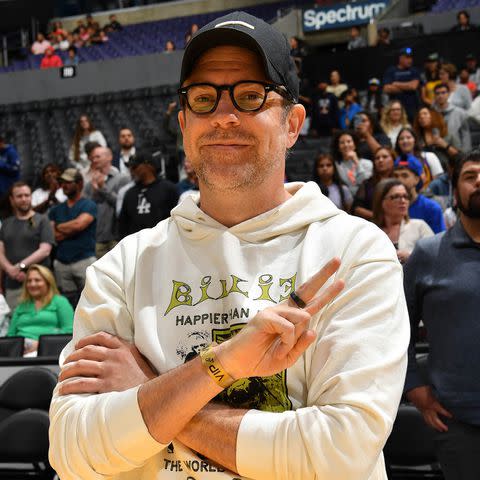 <p>Juan Ocampo/NBAE via Getty</p> Jason Sudeikis