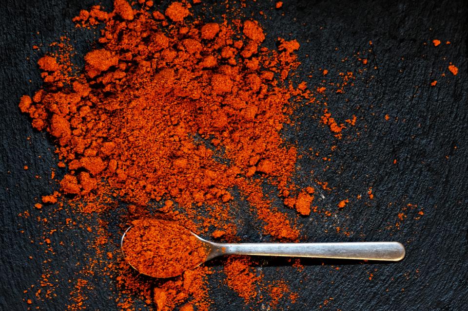 蘇丹紅是工業用染料，不得添加於食品之中。（示意圖／Getty Images）